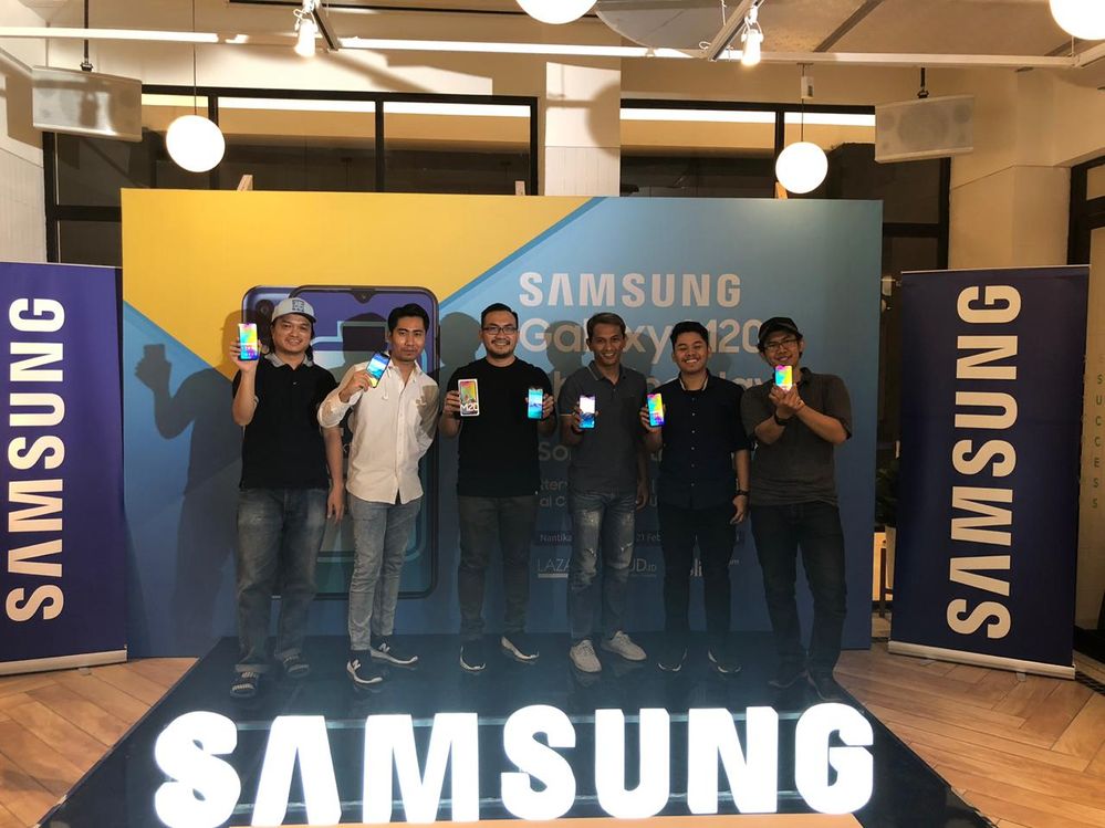 Members yang diundang secara khusus di event Media Launching Galaxy M20 di Plaza Indonesia