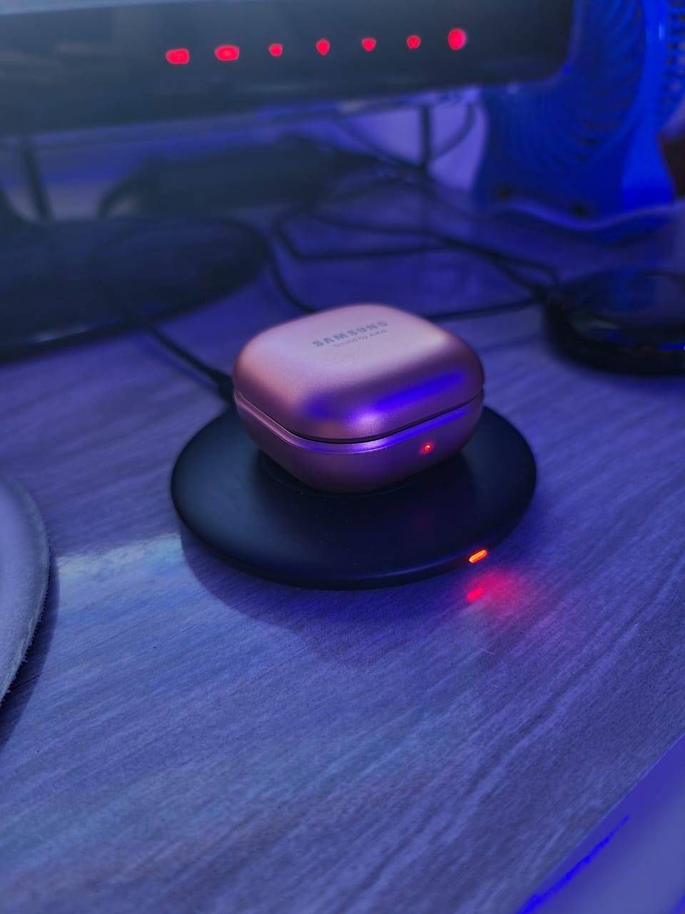 carregamento por indução do Galaxy Buds Live - Samsung Members
