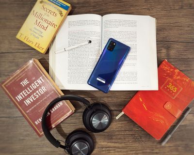 Personal finance books & Samsung Galaxy for  audiobooks