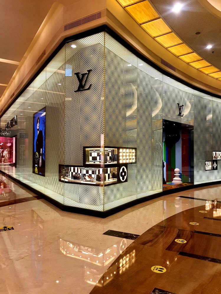 The Luxurious of Louis Vuitton - Samsung Members
