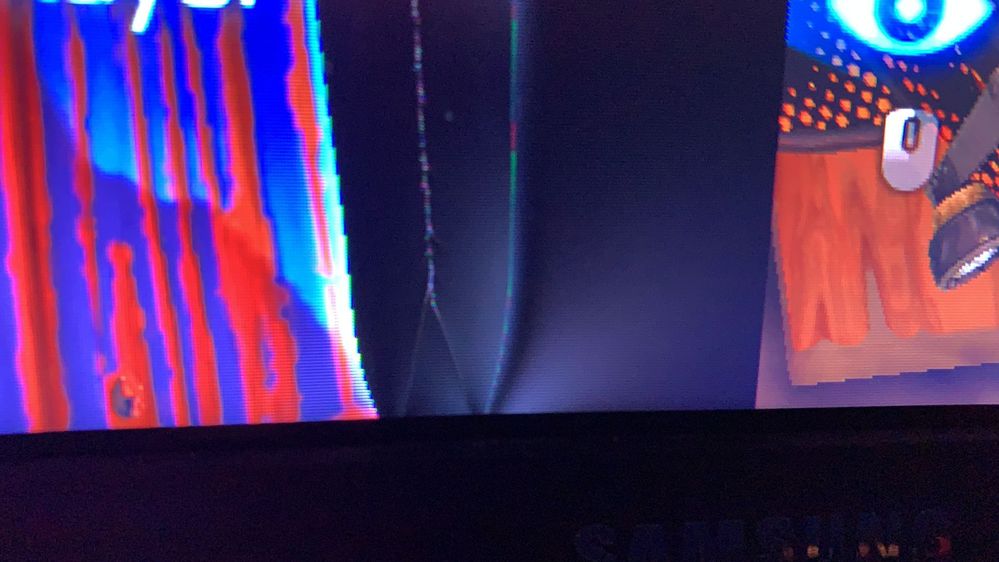 Curved internal screen crack brushed off as physic... Samsung Members
