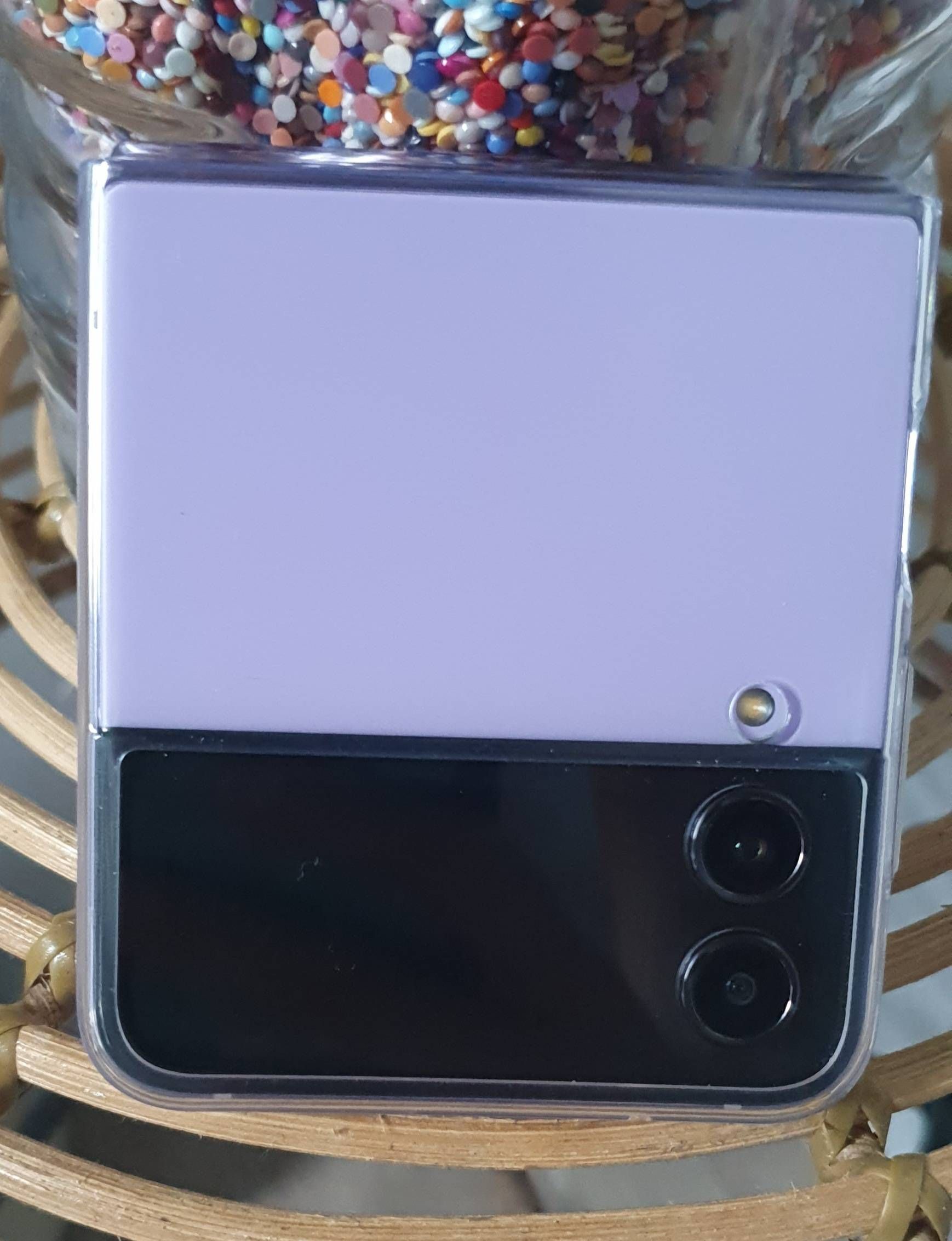 Galaxy x BTS Unfold your world with Galaxy Z Flip... Page 2