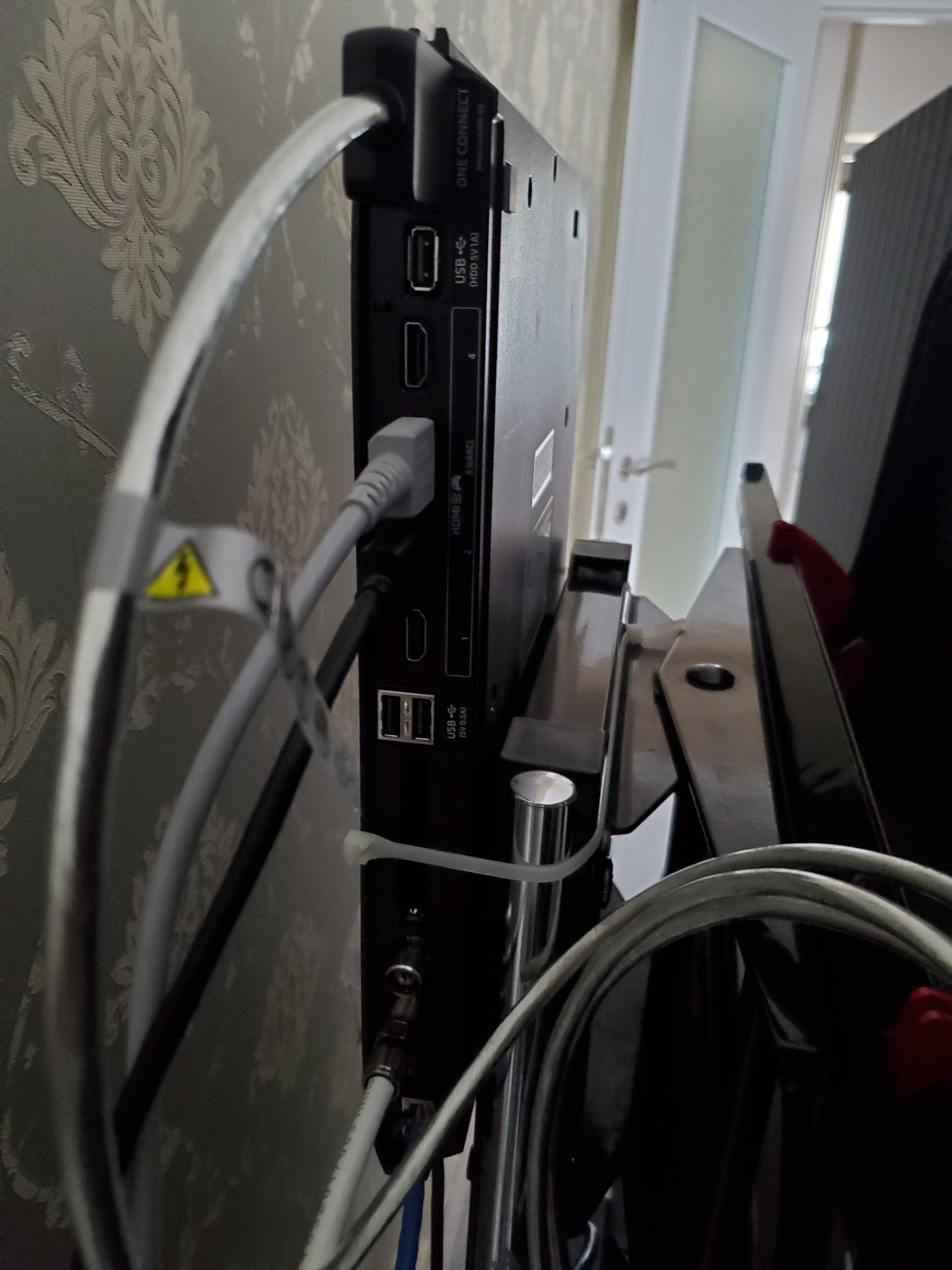 QN95B wall mount - One connect Box - where do I mo... - Samsung Members