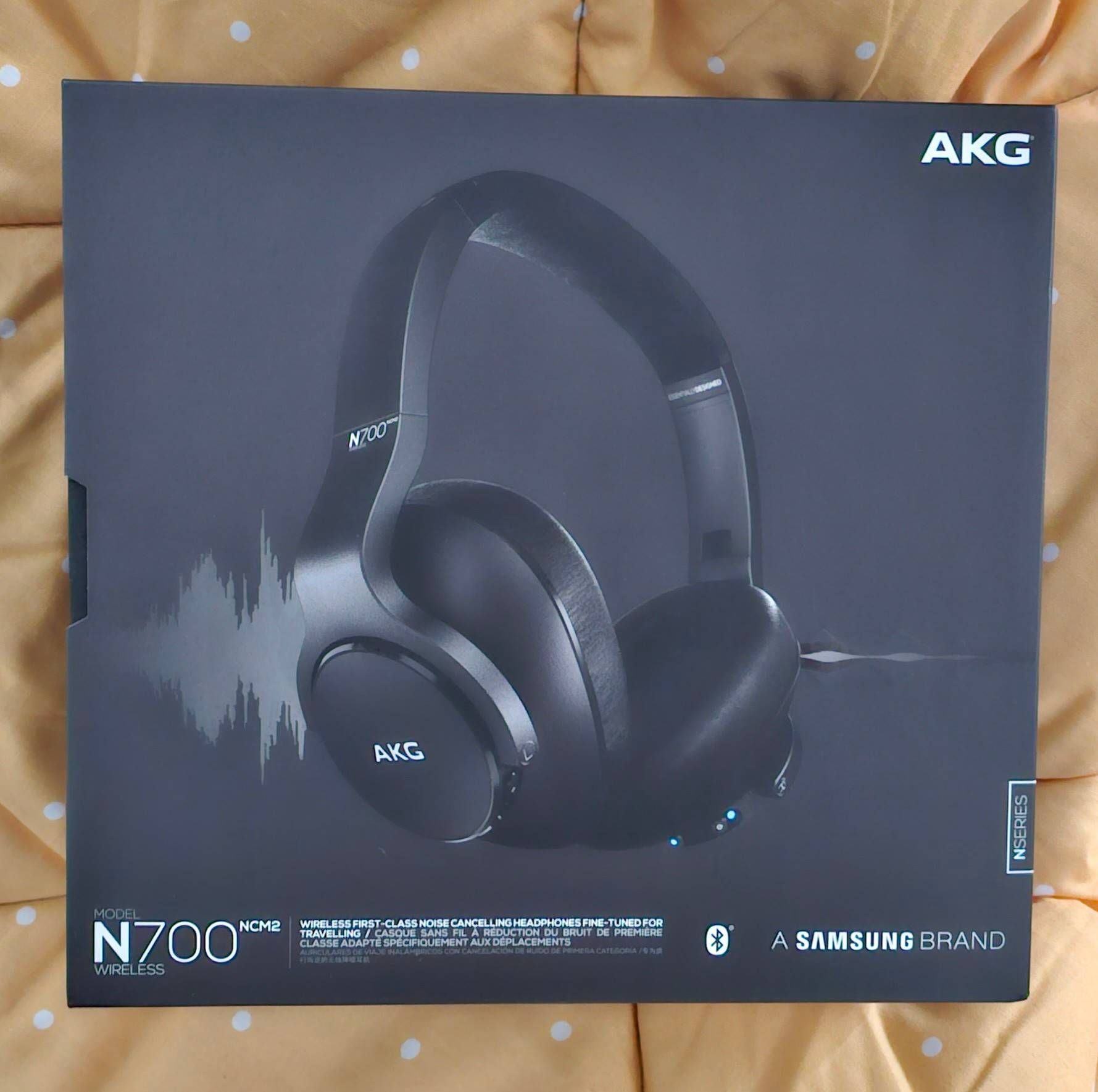 Samsung best sale akg n700